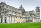 Pisa piazza dei miracoli