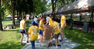 Team building carton boat bestway corp