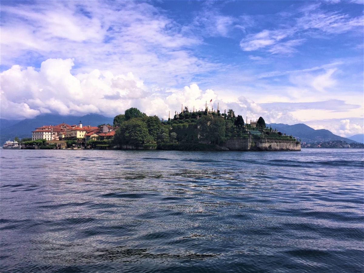 lake maggiore conference boat trip