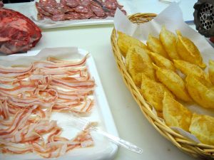 gnocco fritto italian street food emilia romagna