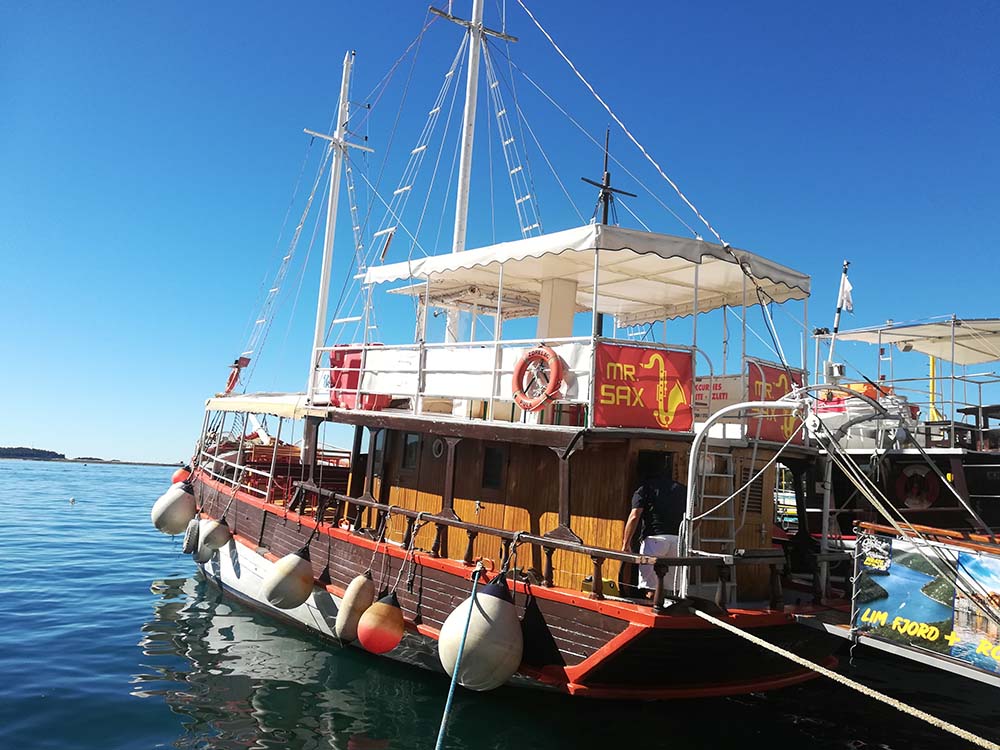 incentive travel croatia boat