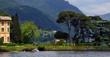 lake como team building