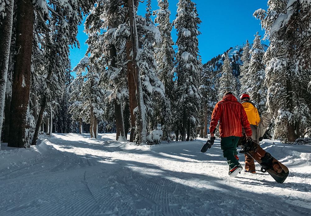 try a winter sports team building activity in italy